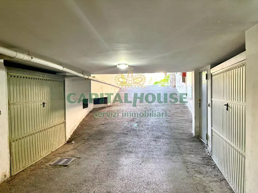 Immagine 2 di Box auto in vendita  a Fisciano