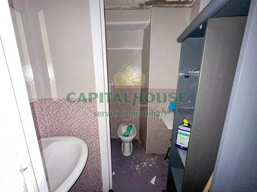 Immagine 3 di Locale commerciale in vendita  a Capua