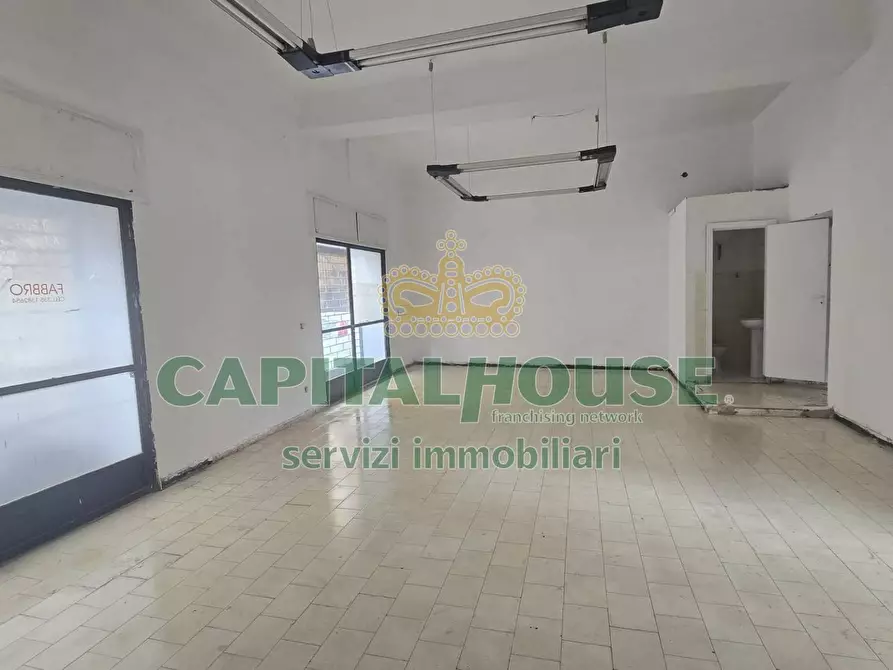 Immagine 4 di Locale commerciale in affitto  a San Nicola La Strada