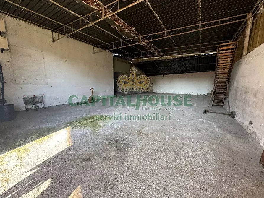 Immagine 2 di Locale commerciale in affitto  a Somma Vesuviana