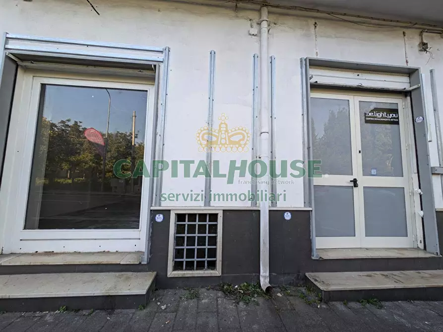 Immagine 2 di Locale commerciale in affitto  a Camposano