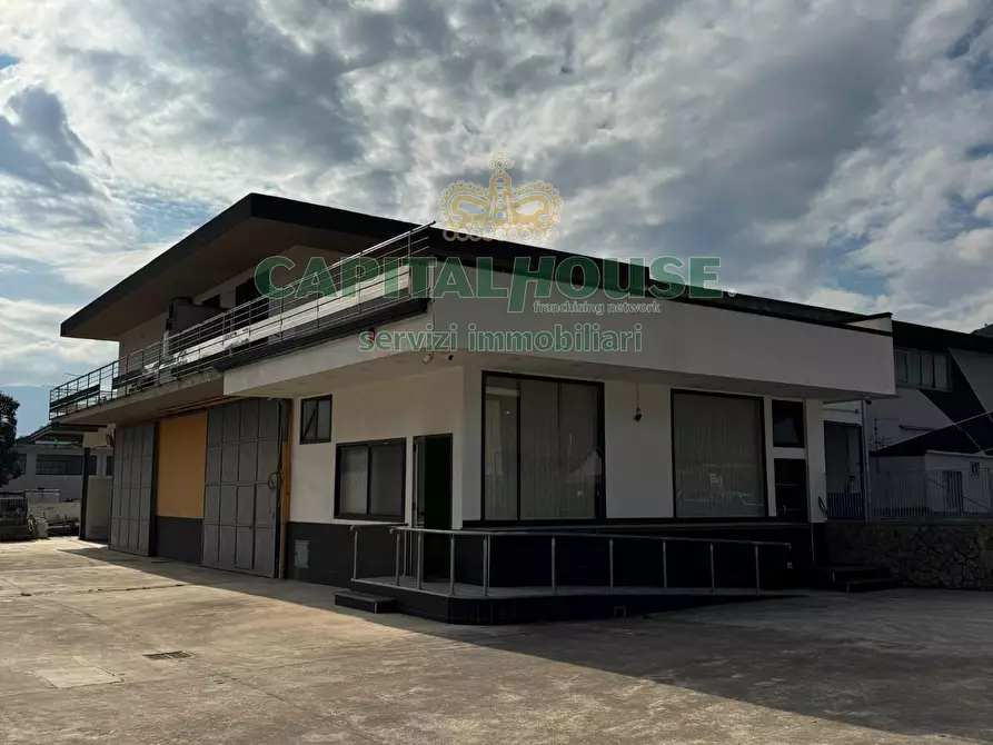 Immagine 3 di Capannone industriale in vendita  a Siano