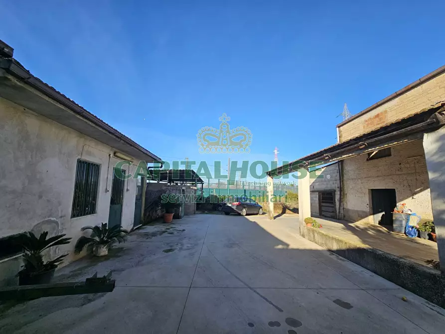 Immagine 21 di Casa indipendente in vendita  a Pignataro Maggiore