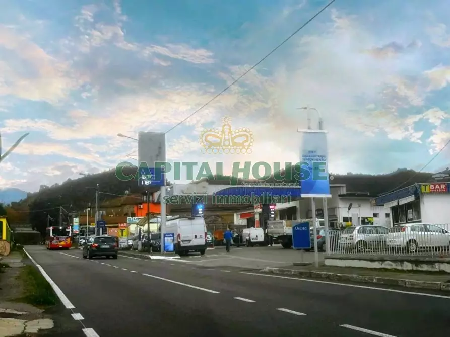 Immagine 7 di Locale commerciale in vendita  a Fisciano