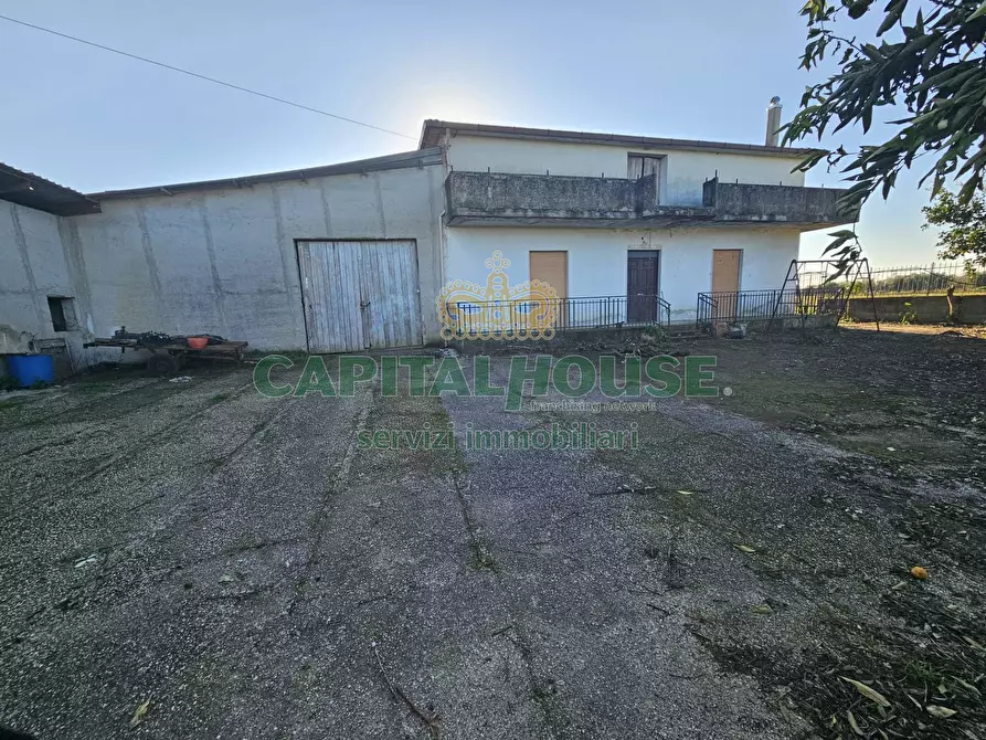 Immagine 22 di Rustico / casale in vendita  a Pignataro Maggiore