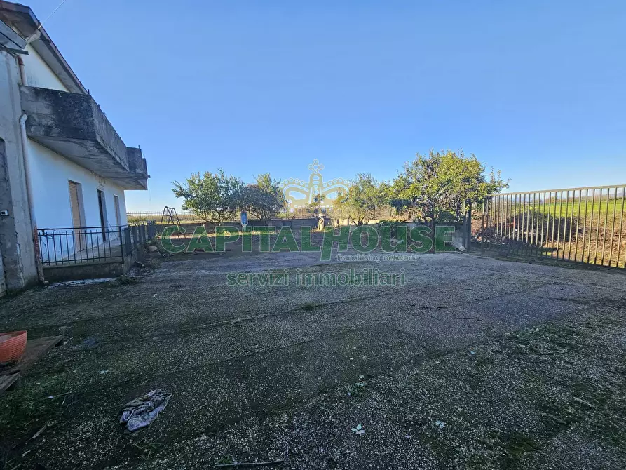 Immagine 24 di Rustico / casale in vendita  a Pignataro Maggiore