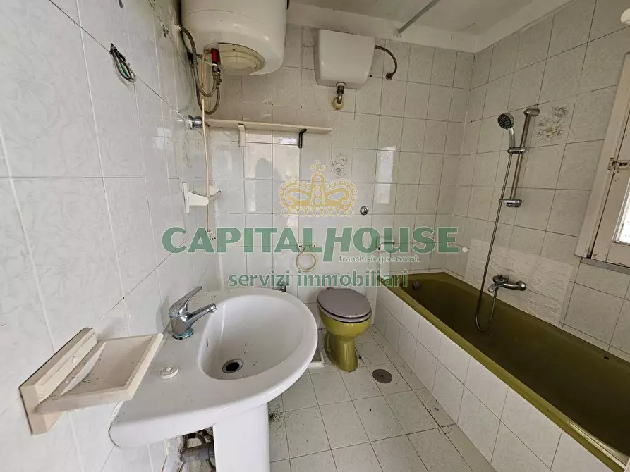 Immagine 21 di Casa indipendente in vendita  a Pignataro Maggiore