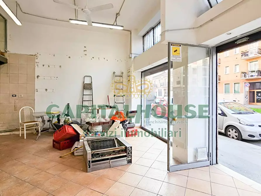 Immagine 1 di Appartamento in vendita  a Milano