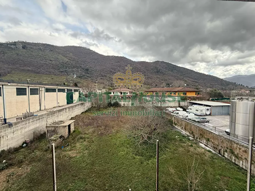 Immagine 4 di Capannone industriale in vendita  a Siano