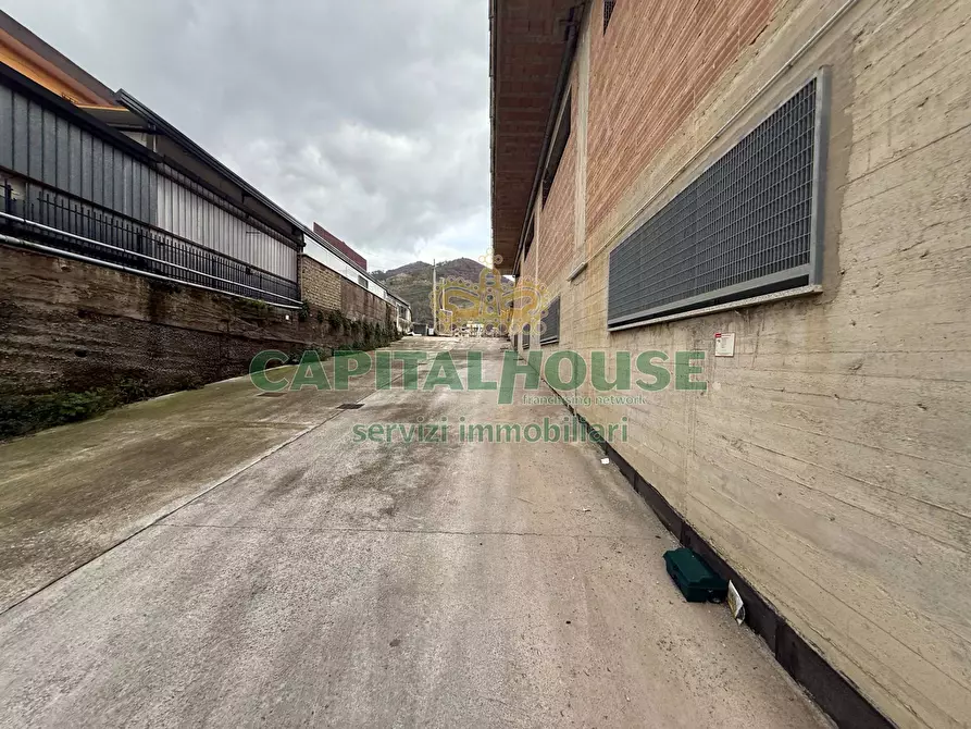 Immagine 10 di Capannone industriale in vendita  a Siano