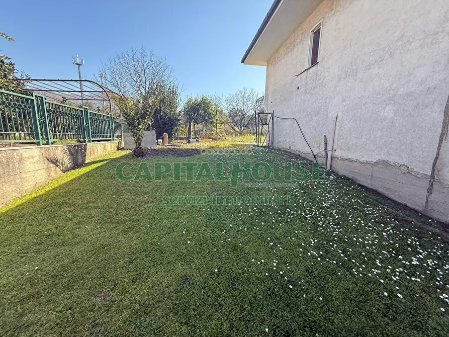 Immagine 3 di Villa in vendita  a Fisciano