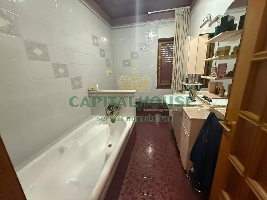 Immagine 15 di Villa in vendita  a Fisciano
