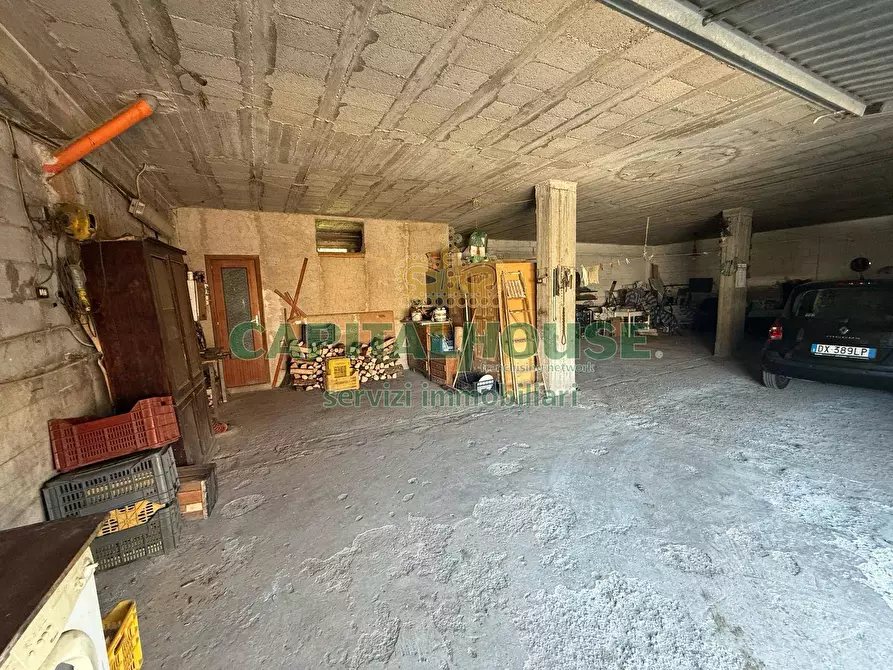 Immagine 19 di Villa in vendita  a Fisciano