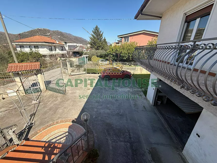 Immagine 25 di Villa in vendita  a Fisciano