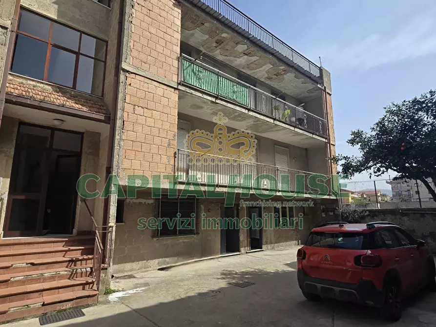 Immagine 26 di Palazzo in vendita  a San Nicola La Strada