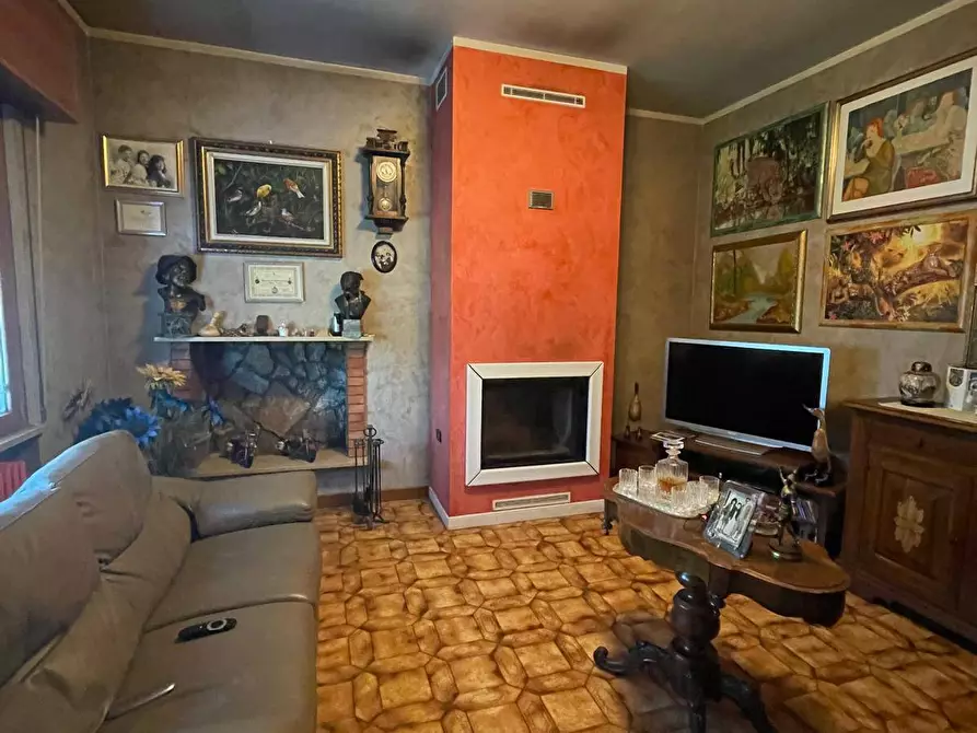 Immagine 13 di Casa indipendente in vendita  a Curtatone