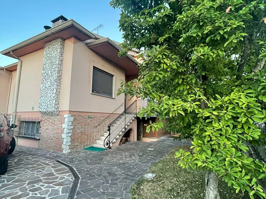 Immagine 4 di Casa indipendente in vendita  a Curtatone