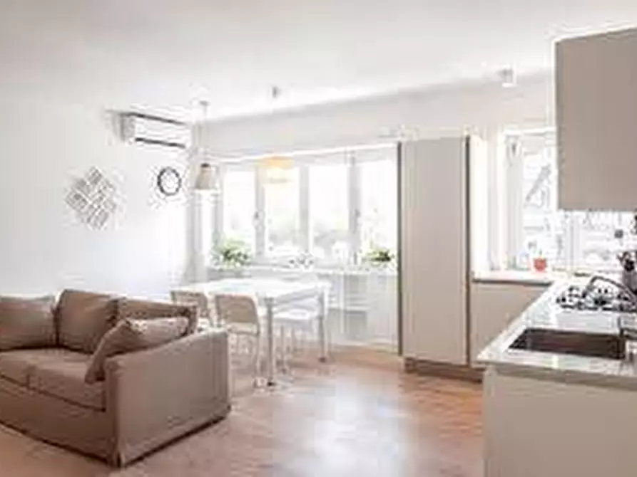 Immagine 2 di Appartamento in vendita  in via Gombricch a Mantova