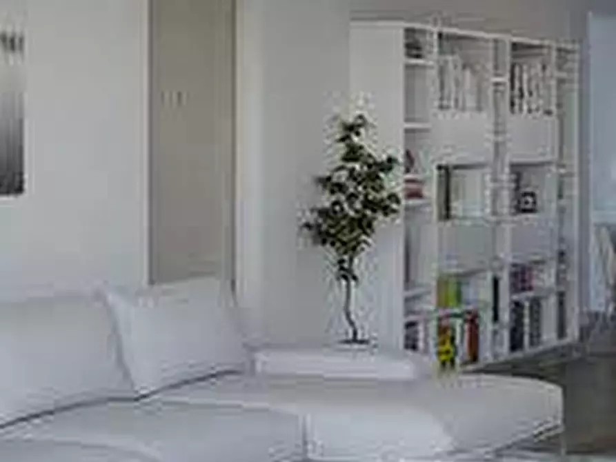 Immagine 4 di Appartamento in vendita  in via Gombricch a Mantova