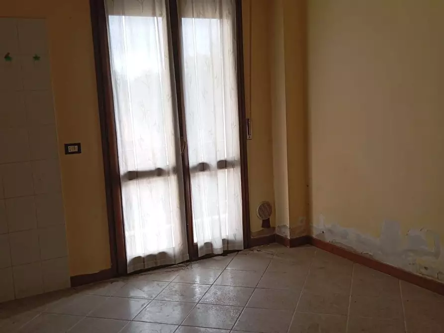 Immagine 2 di Palazzo in vendita  in VIA CHIESA a Curtatone