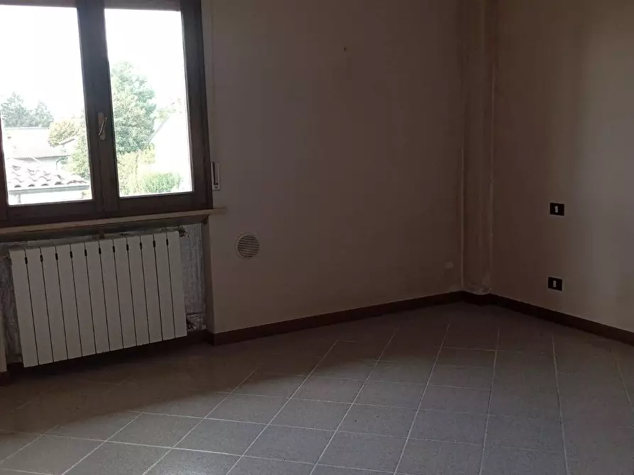 Immagine 4 di Palazzo in vendita  in VIA CHIESA a Curtatone