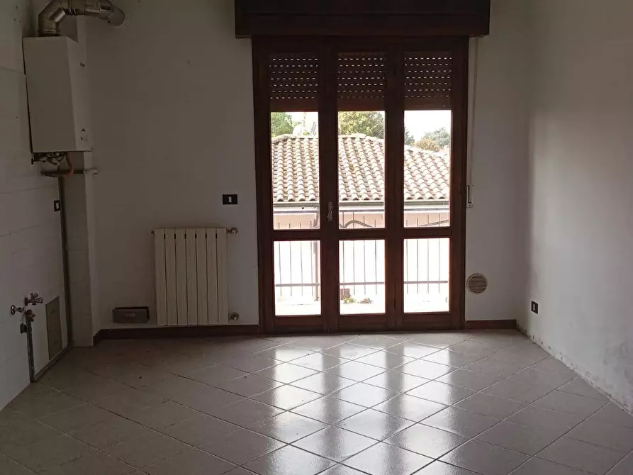 Immagine 7 di Palazzo in vendita  in VIA CHIESA a Curtatone