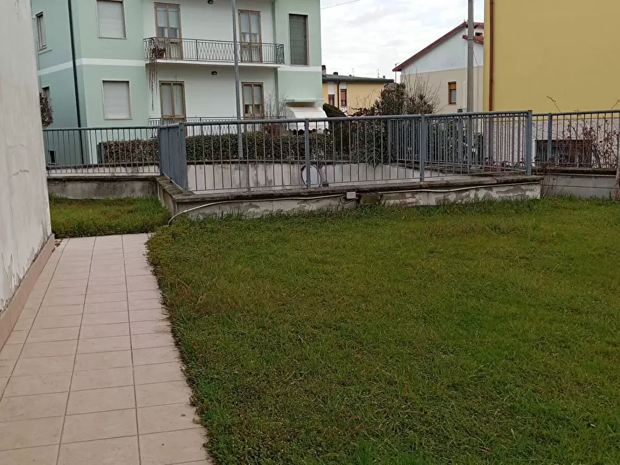 Immagine 2 di Appartamento in vendita  in Via Arnaldo  da Brescia a Borgo Virgilio