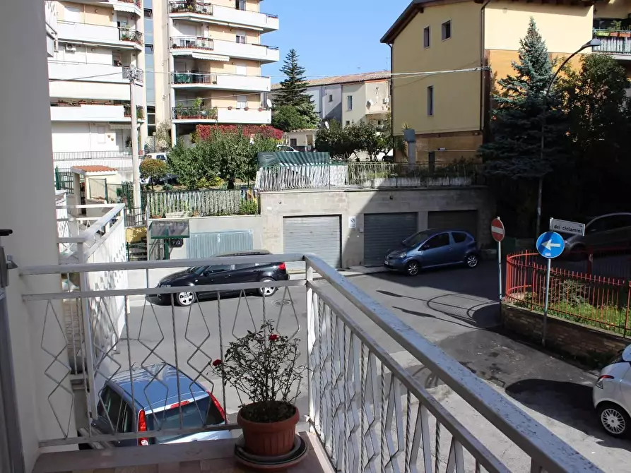 Immagine 27 di Appartamento in vendita  in del Giglio a Vasto