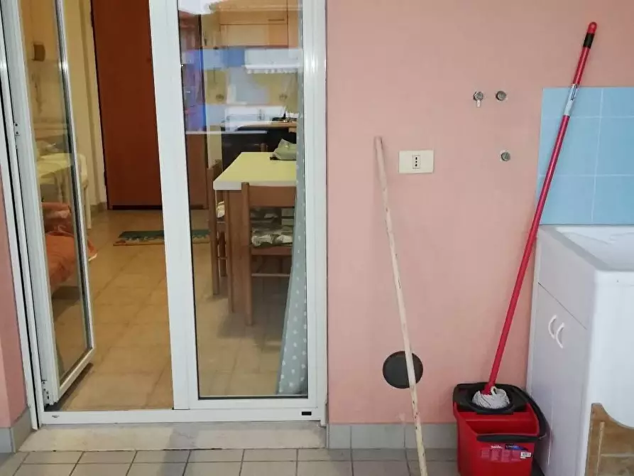 Immagine 12 di Appartamento in vendita  in SS 16 a Vasto