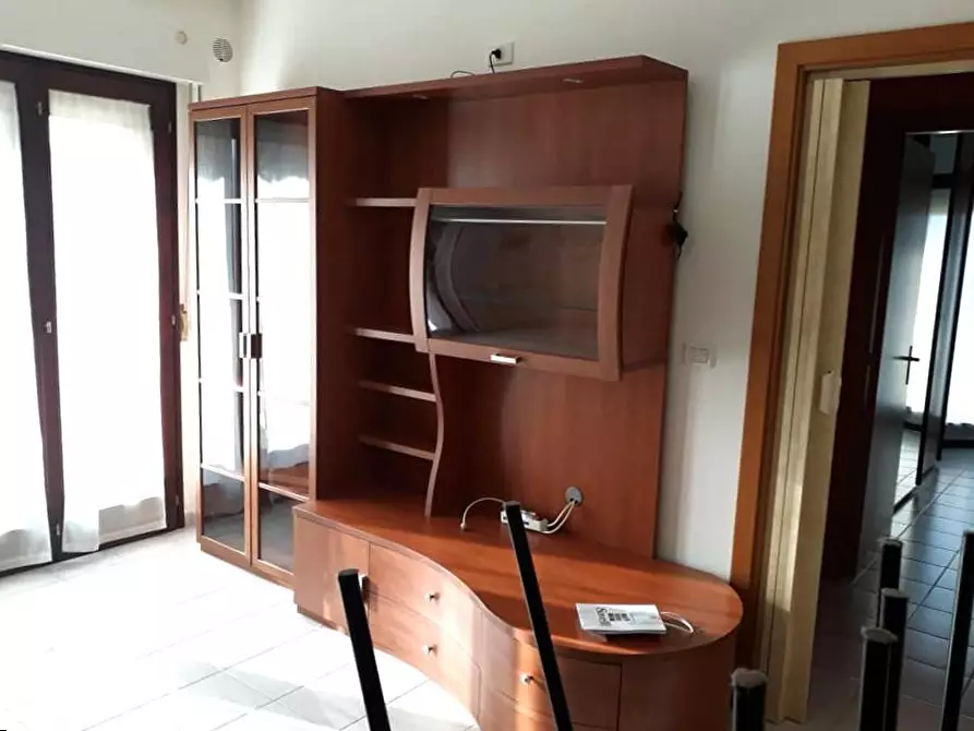 Immagine 1 di Appartamento in vendita  in via Ss. 16 Adriatica, sud a Vasto