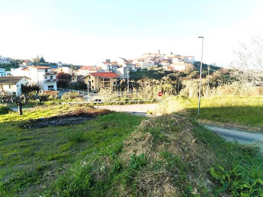 Immagine 1 di Terreno residenziale in vendita  a Villalfonsina