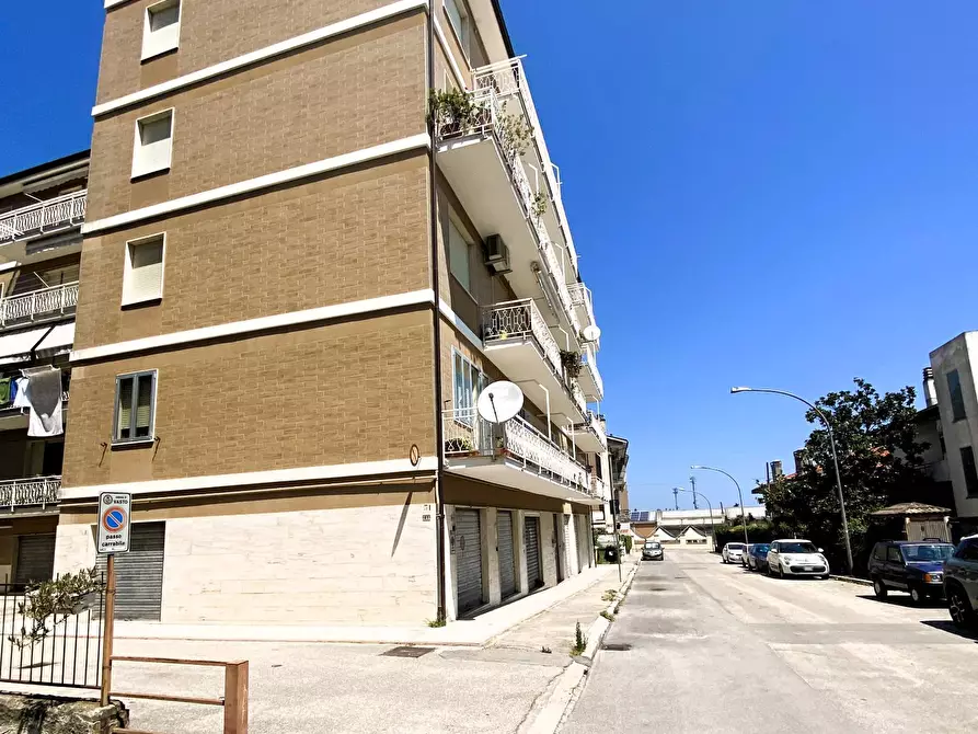 Immagine 1 di Appartamento in vendita  in Via Della Libertà a Vasto