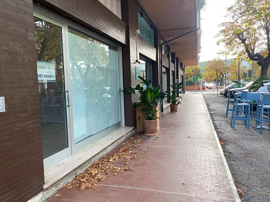 Immagine 19 di Locale commerciale in affitto  in Via Gasbarrini a Giulianova
