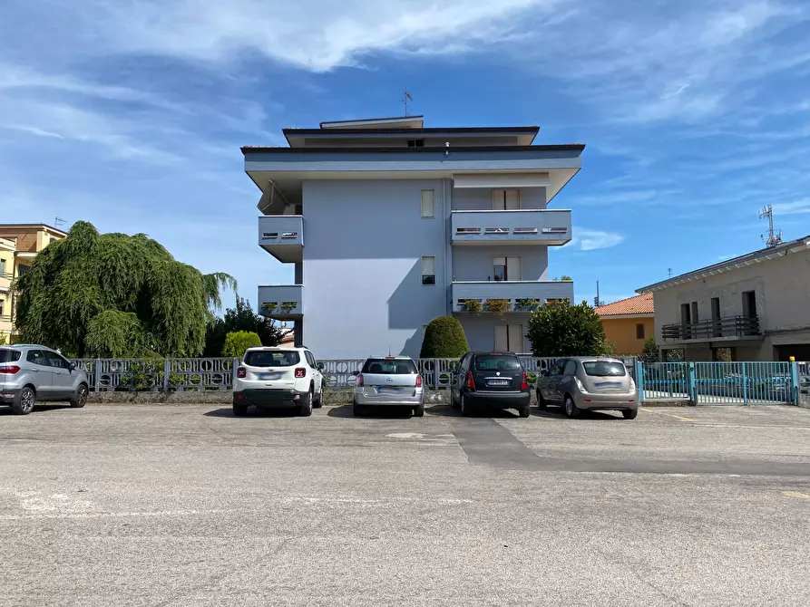 Immagine 1 di Appartamento in vendita  in Via Bellini a Giulianova