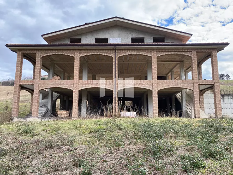 Immagine 2 di Casa indipendente in vendita  a Teramo
