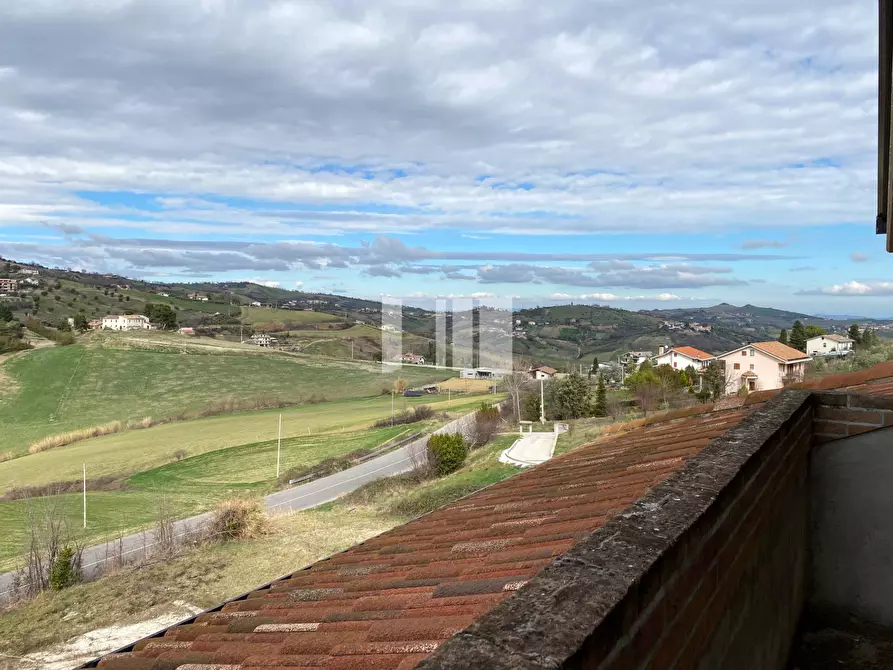 Immagine 8 di Casa indipendente in vendita  a Teramo