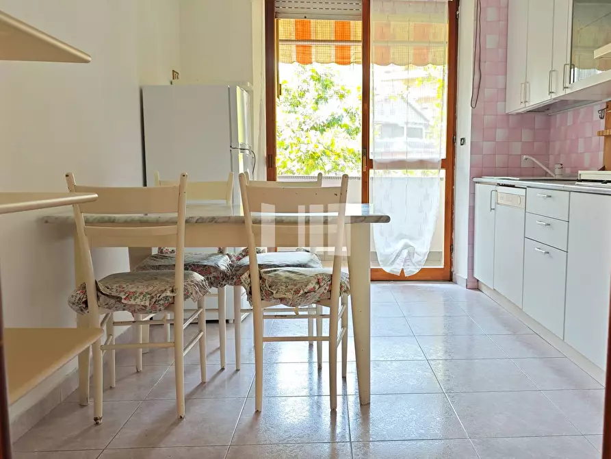 Immagine 10 di Appartamento in vendita  in Viale Giovanni Bovio a Teramo