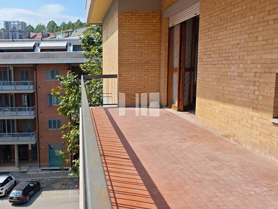 Immagine 4 di Appartamento in vendita  in Viale Giovanni Bovio a Teramo