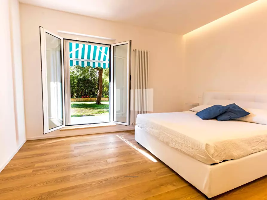 Immagine 6 di Appartamento in vendita  in Via Napoli a Giulianova