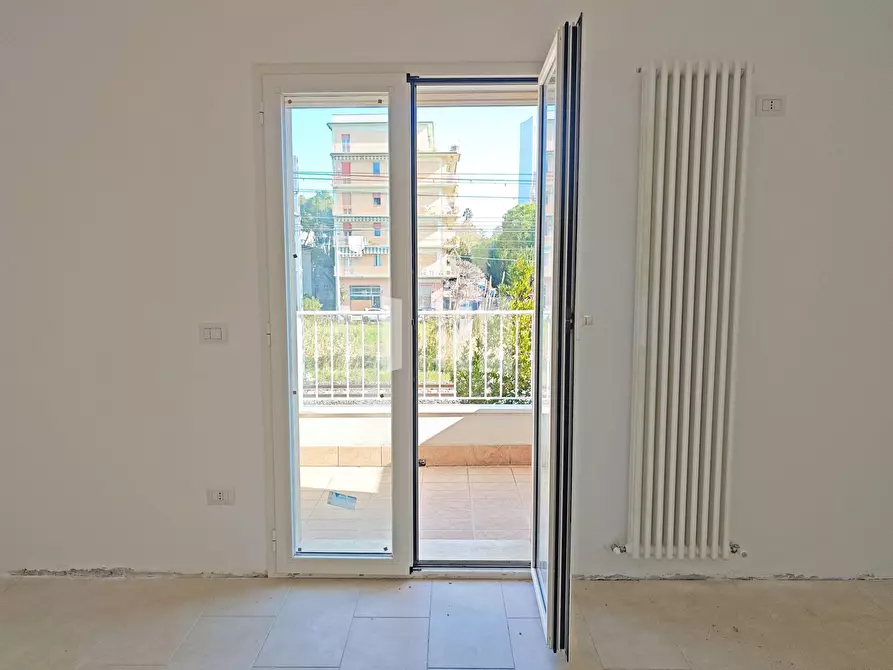 Immagine 19 di Appartamento in vendita  in Via Galileo Galilei a Giulianova