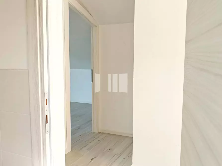 Immagine 23 di Attico in vendita  in Viale dei Pini a Giulianova