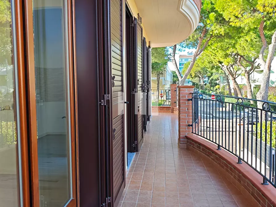 Immagine 24 di Appartamento in vendita  in Viale dei Pini a Giulianova