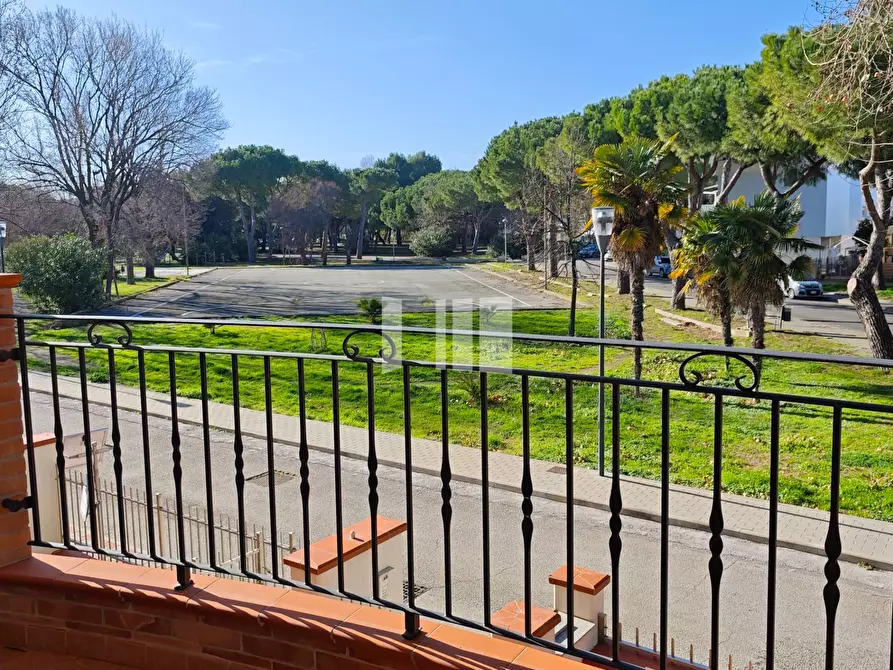 Immagine 20 di Appartamento in vendita  in Viale dei Pini a Giulianova