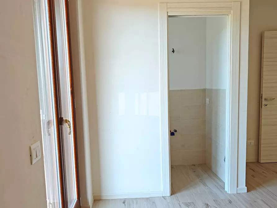 Immagine 19 di Appartamento in vendita  in Viale dei Pini a Giulianova