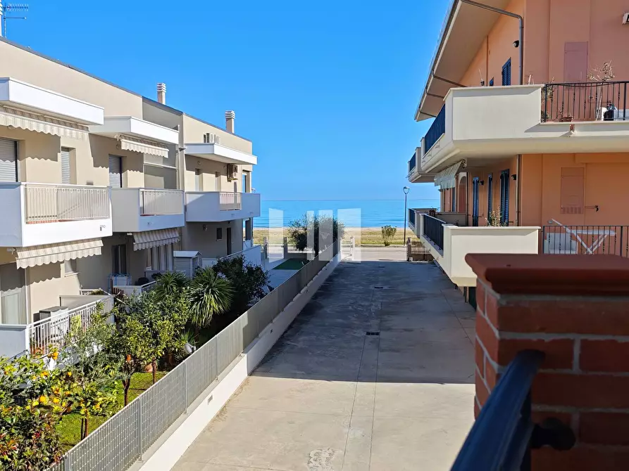 Immagine 25 di Appartamento in vendita  in Viale dei Pini a Giulianova