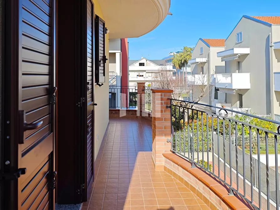 Immagine 23 di Appartamento in vendita  in Viale dei Pini a Giulianova