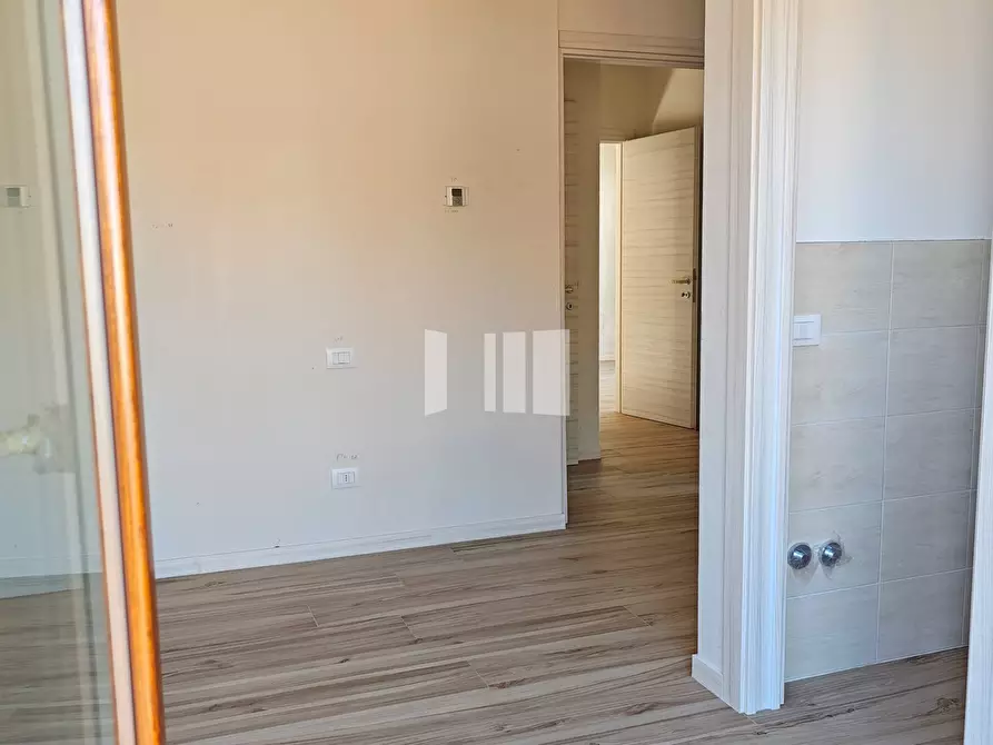 Immagine 20 di Appartamento in vendita  in Viale dei Pini a Giulianova