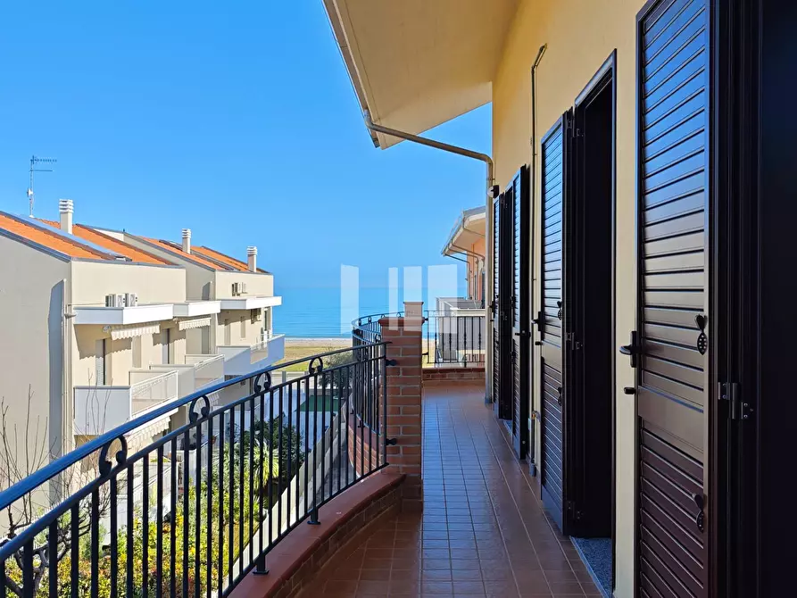 Immagine 22 di Appartamento in vendita  in Viale dei Pini a Giulianova