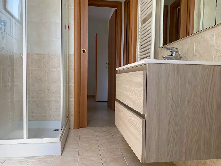 Immagine 13 di Appartamento in affitto  in Via Moranino a Giulianova