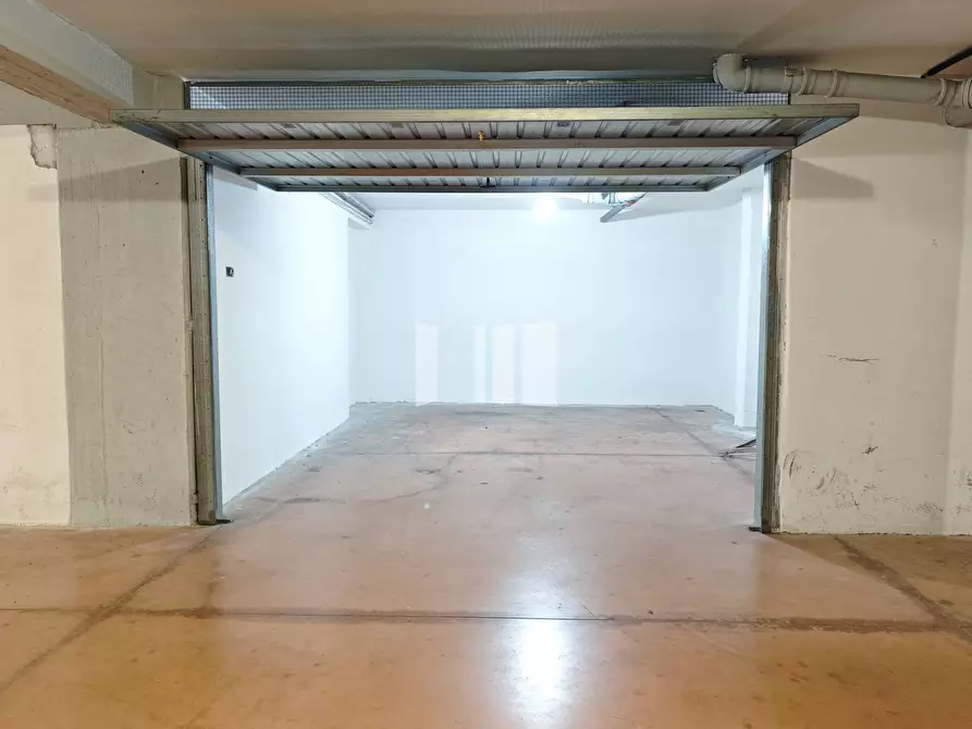 Immagine 25 di Appartamento in vendita  in Via Montezebio a Giulianova